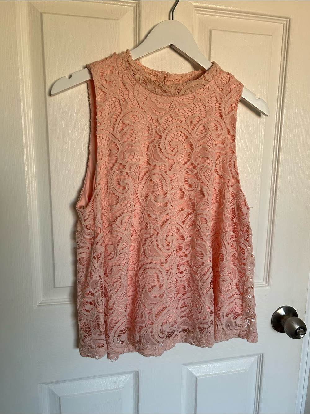 Love Tree Pink Paisley/Floral Boho Lace Overlay Sleeveless Lined Top Size L